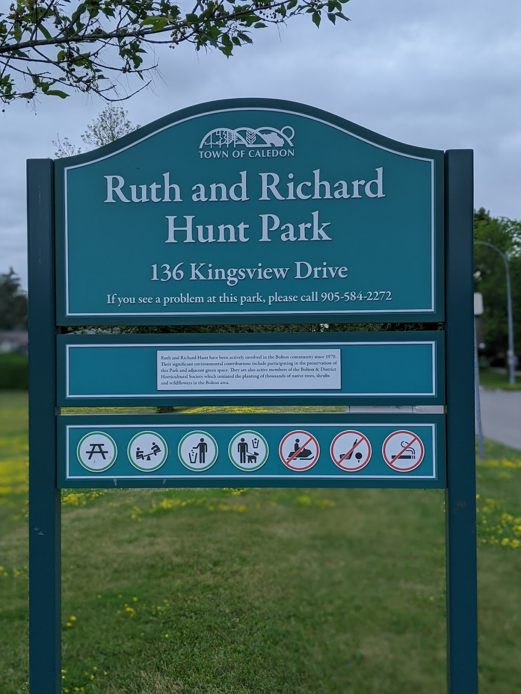Ruth and Richard Hunt Park | 136 Kingsview Dr, Bolton, ON L7E 3W8, Canada | Phone: (905) 584-2272 ext. 7750