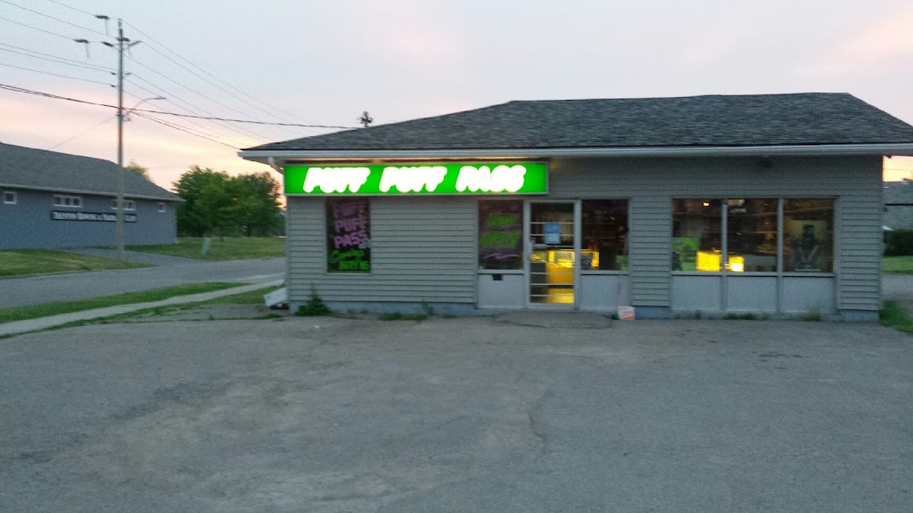 Puff Puff Pass | 77 Ontario St, Trenton, ON K8V 6H9, Canada | Phone: (613) 955-0970