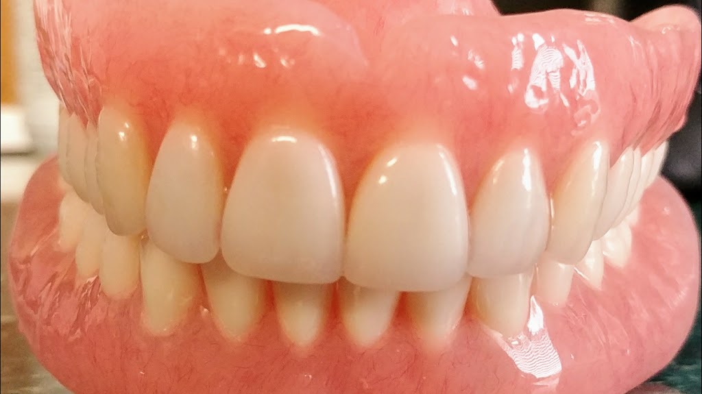 Forever Young Denture Clinic | 705 Upper James St, Hamilton, ON L9C 2Z7, Canada | Phone: (289) 922-9277