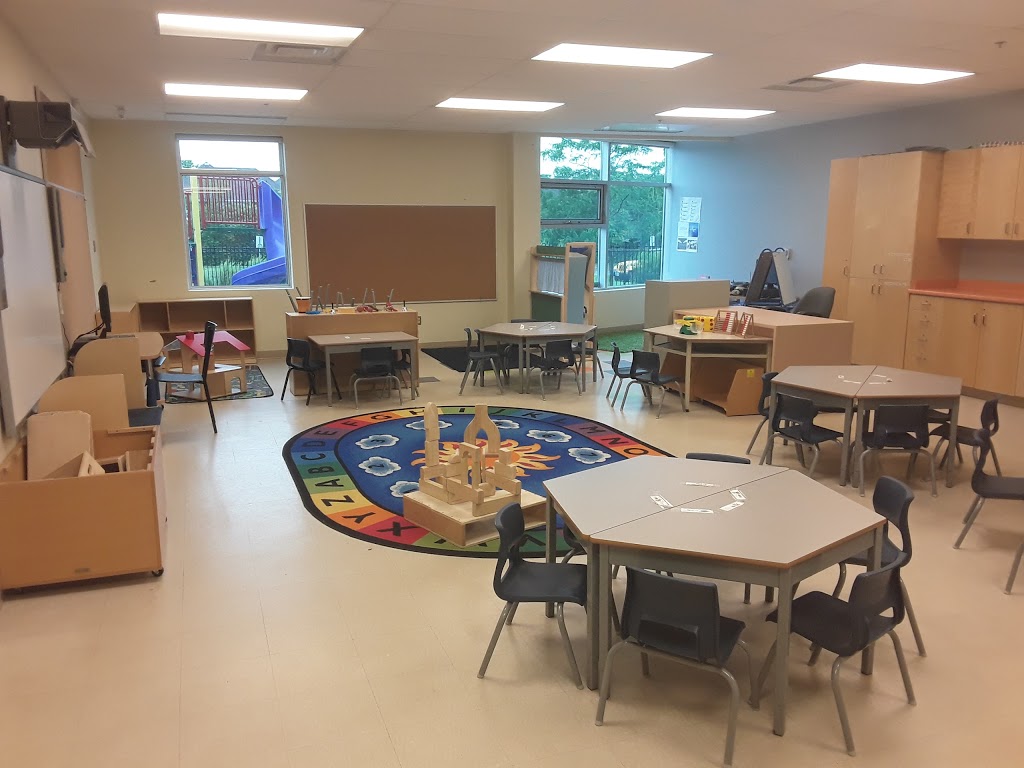 Elementary School Catholic Saint-Rémi | 100 Walden Dr, Kanata, ON K2K 0G8, Canada | Phone: (613) 741-2360