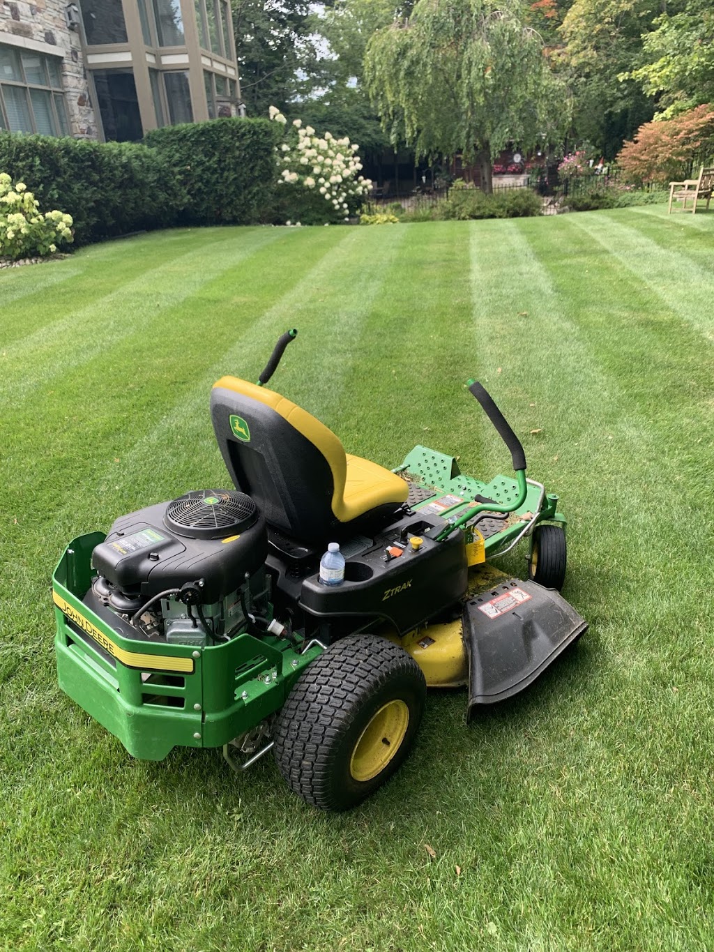 Bens Lawn and Landscaping | 91 Sir James Ct, Arva, ON N0M 1C0, Canada | Phone: (519) 615-2333