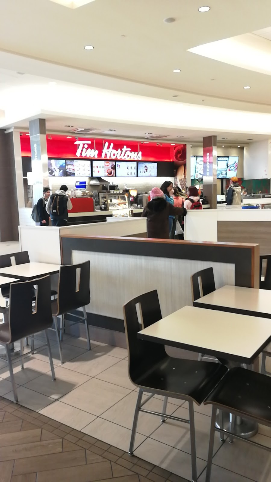 Tim Hortons | 100 Bayshore Dr, Nepean, ON K2B 8C1, Canada | Phone: (613) 828-9000