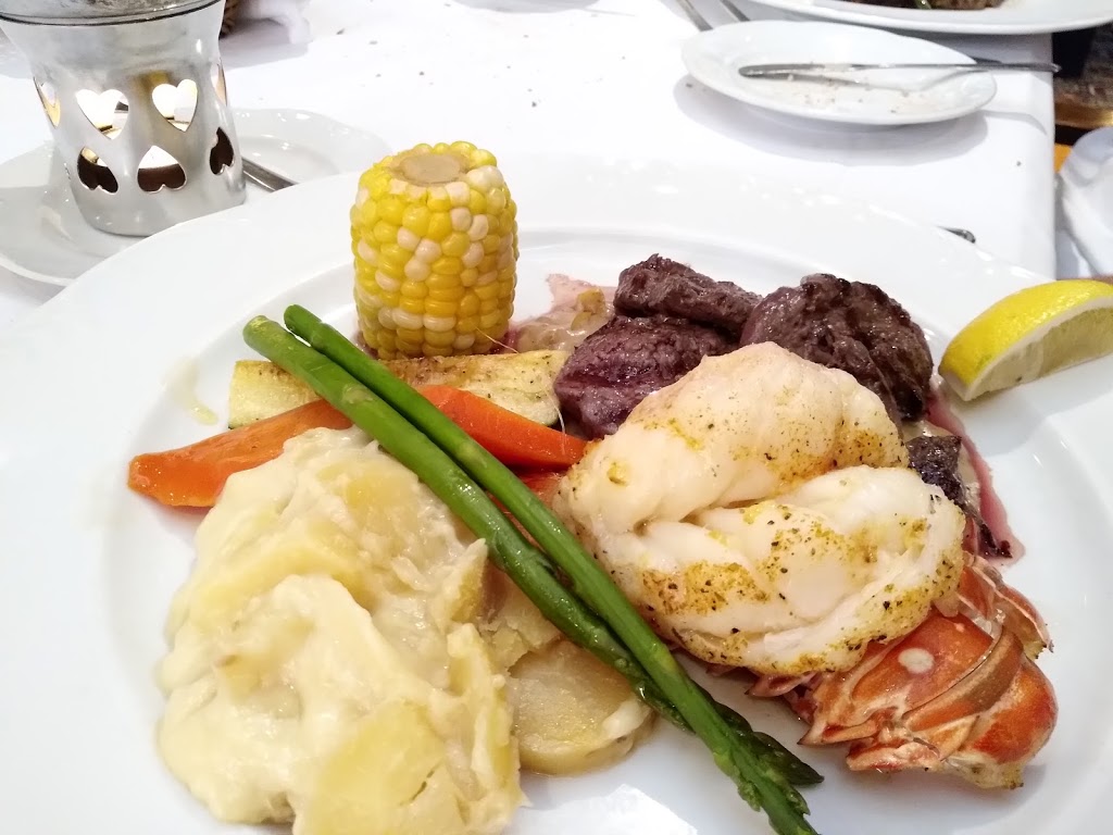 The Olde School Restaurant | 687 Powerline Rd, Brantford, ON N3V 0A4, Canada | Phone: (519) 753-3131