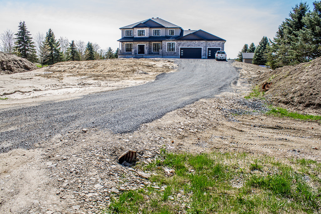 Blacktop Construction Inc | Franktown Rd, Ottawa, ON K0A 2Z0, Canada | Phone: (613) 204-9910