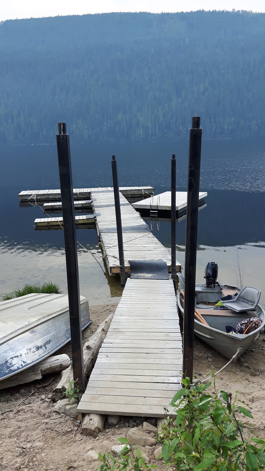 North Barriere Lake Resort | 8820 North Barriere Lake Road, Barriere BC, Mailing address: Box 1321 Stn Main, Kamloops, BC V2C 6L7, Canada | Phone: (604) 629-9903