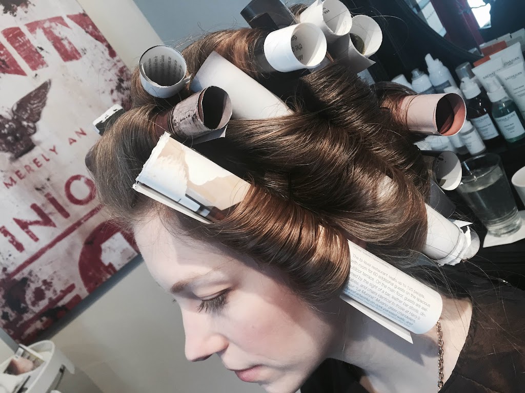 thecoolredroom Hair Space Ltd. | 224 Hunt Club Rd Suite #3, Ottawa, ON K1V 1C1, Canada | Phone: (613) 233-2665
