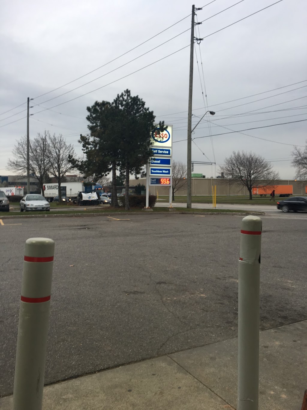 Esso | 145 Clark Blvd, Brampton, ON L6T 4G6, Canada | Phone: (905) 450-1010