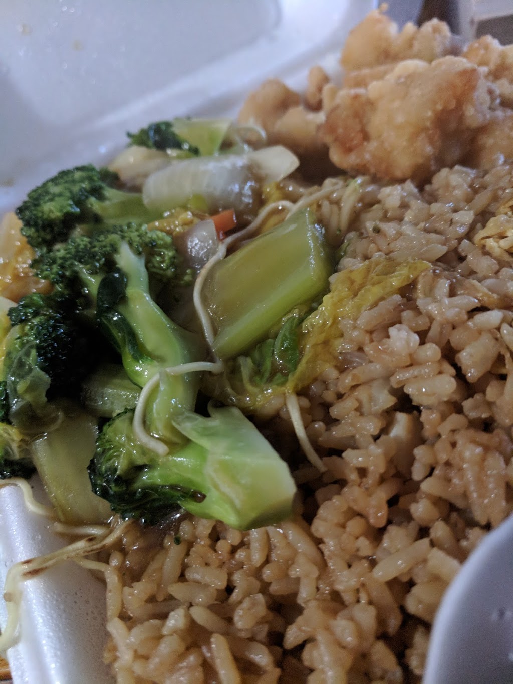Win Yeung Garden Chinese Restaurant | 9 King St W, Bowmanville, ON L1C 1R2, Canada | Phone: (905) 623-5412