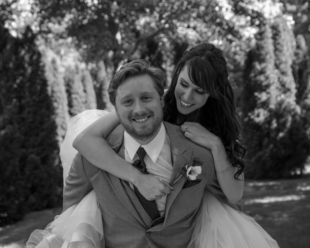 Rebecca Sprau Photography | 139 King St, Delhi, ON N4B 1X9, Canada | Phone: (519) 582-4040