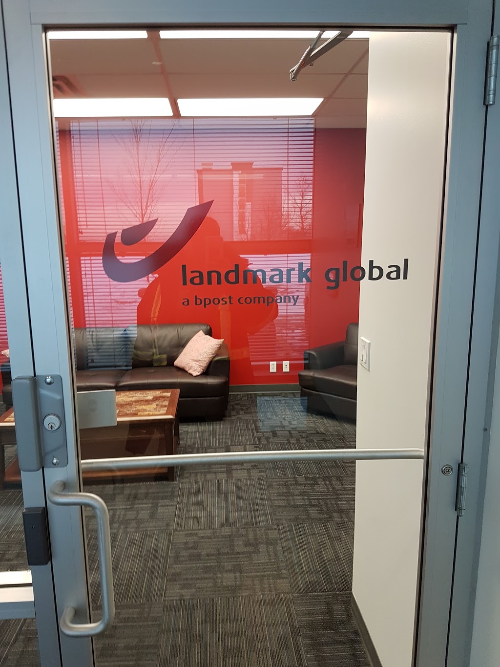 Apple Express | 10725 25 St NE, Calgary, AB T3N 0A4, Canada | Phone: (403) 226-0577