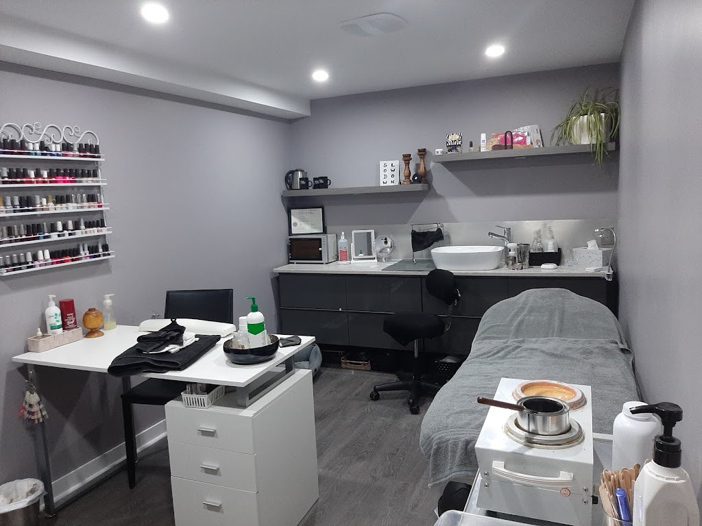 Esthetics salon, Fontaine De Jeunesse | Appointment only, 1861 Rue du Chardonnay, Saint-Lazare, QC J7T 2C1, Canada | Phone: (514) 695-0701