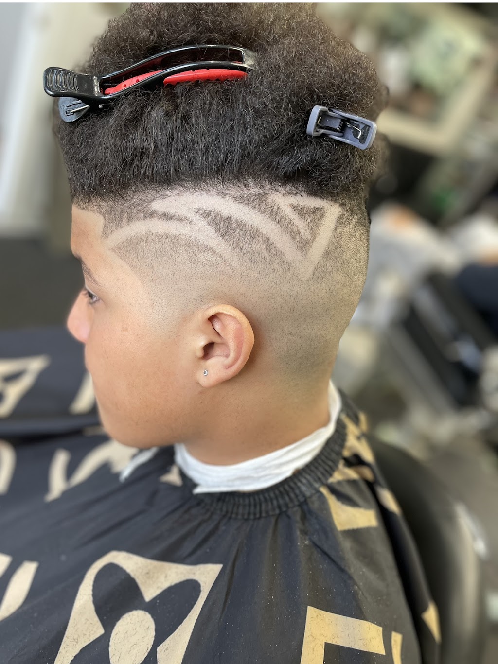 Fade Lounge | 1632 Frolis St, Oshawa, ON L1K 0L6, Canada | Phone: (647) 218-0622