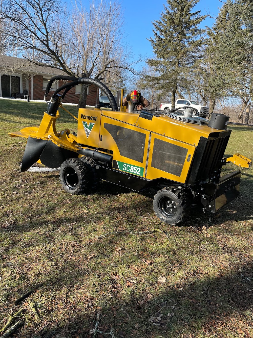 Professional Stump Grinders Inc. | 159 Maltby Rd W, Guelph, ON N1L 1G3, Canada | Phone: (519) 803-1915