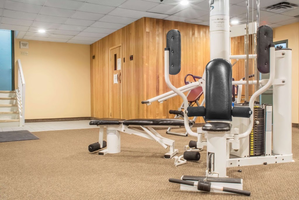 Quality Inn | 300 Ecclestone Dr, Bracebridge, ON P1L 1G4, Canada | Phone: (705) 645-8775
