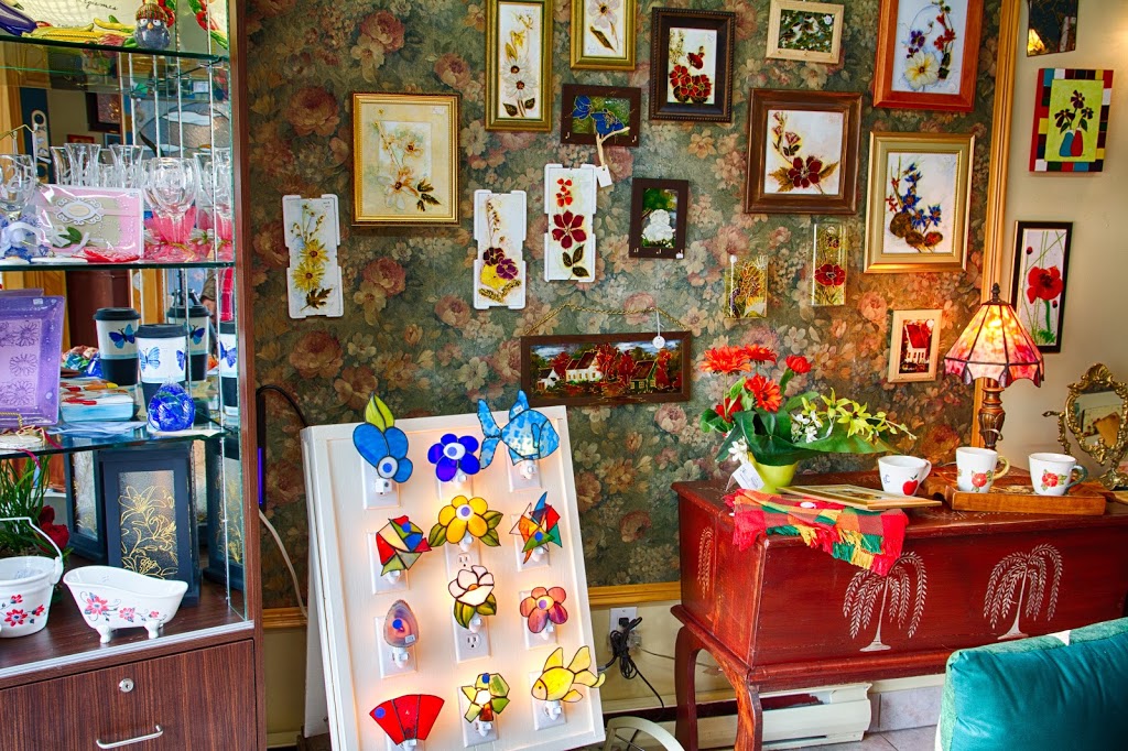 Boutique Rose Hélène | 109 Rue Principale, Saint-Apollinaire, QC G0S 2E0, Canada | Phone: (418) 881-0007