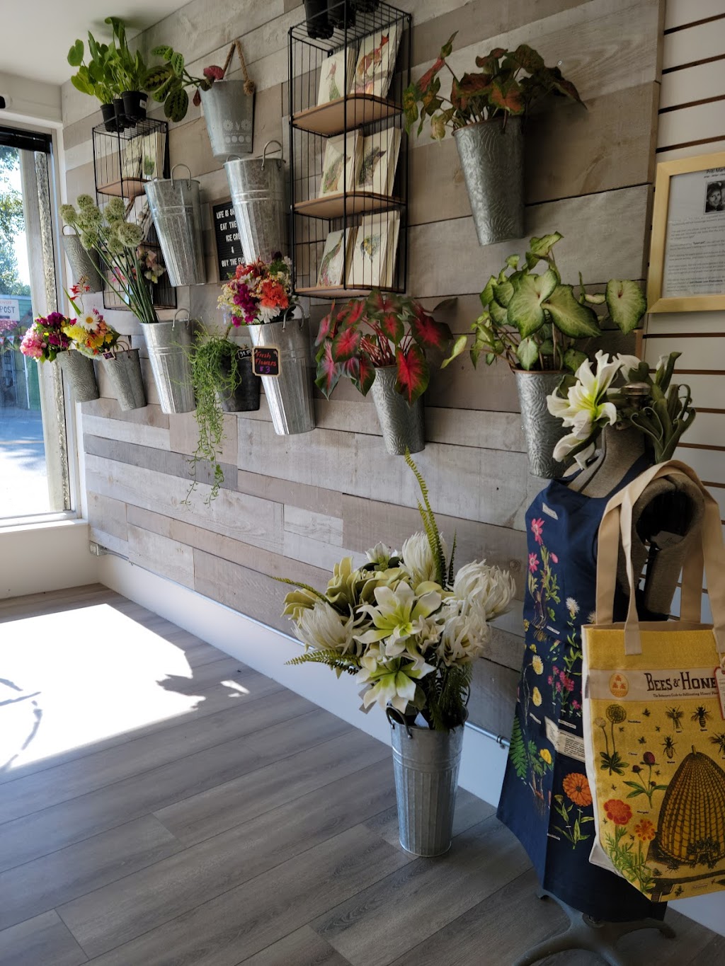 The Lake Mercantile | 89B S Shore Rd, Lake Cowichan, BC V0R 2G0, Canada | Phone: (250) 217-4333