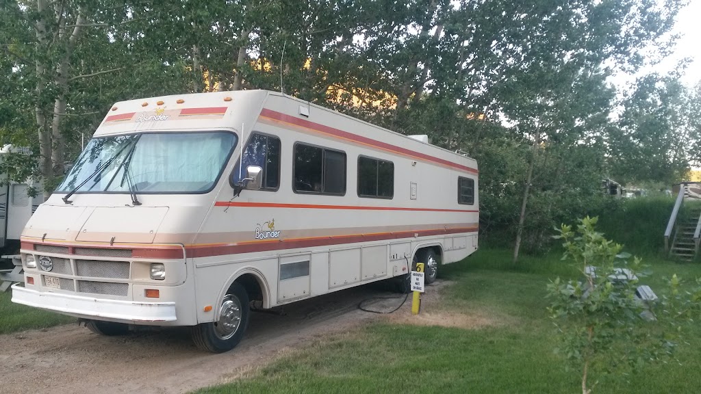 Dinos Rv Nest | 550 N Dinosaur Trail, Drumheller, AB T0J 0Y1, Canada | Phone: (403) 823-3288
