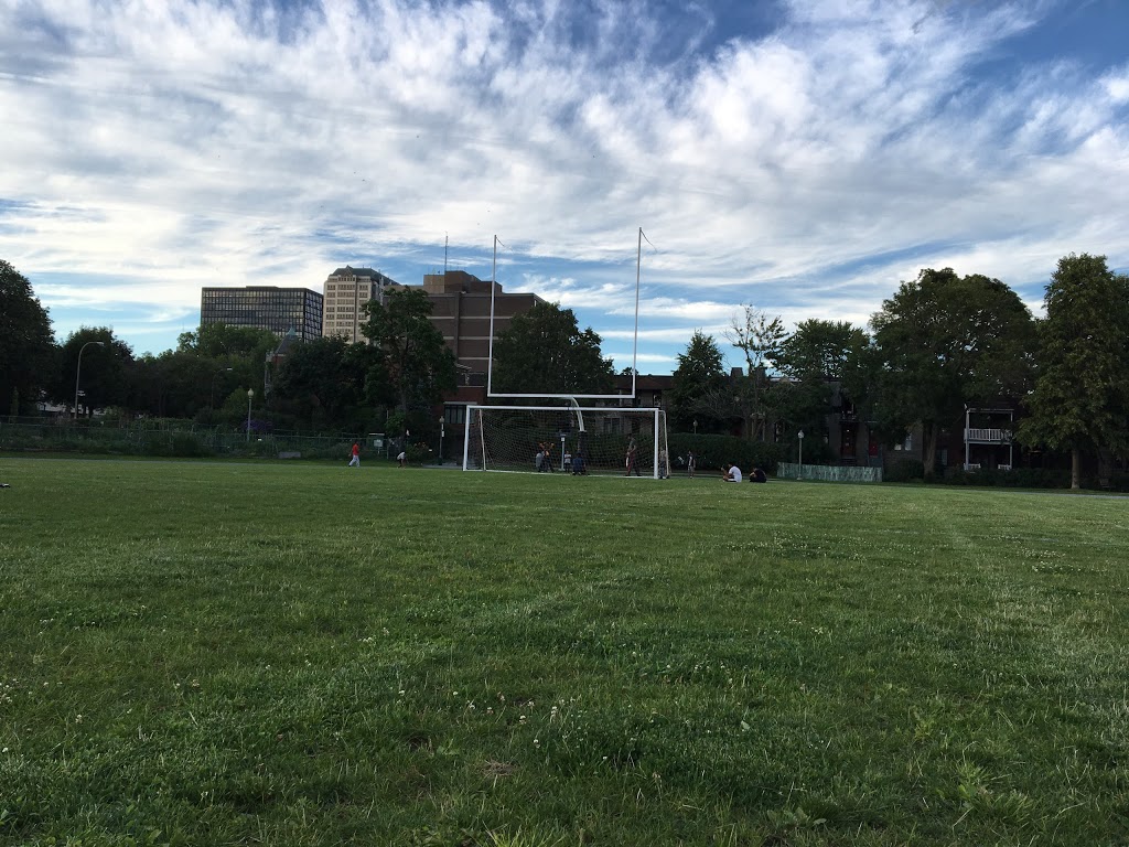 Westmount High School | 4350 Rue Sainte-Catherine, Westmount, QC H3Z 1R1, Canada | Phone: (514) 933-2701