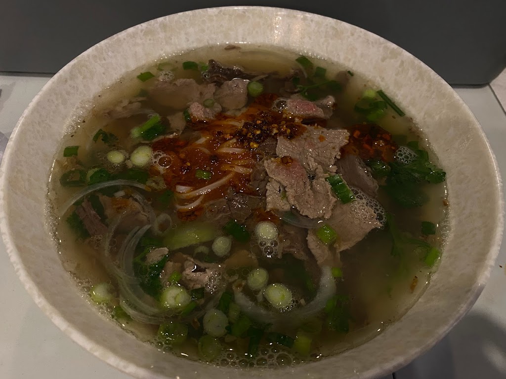 Pho Bo Ga Express | 843 Somerset St W, Ottawa, ON K1R 7M1, Canada | Phone: (613) 230-6000