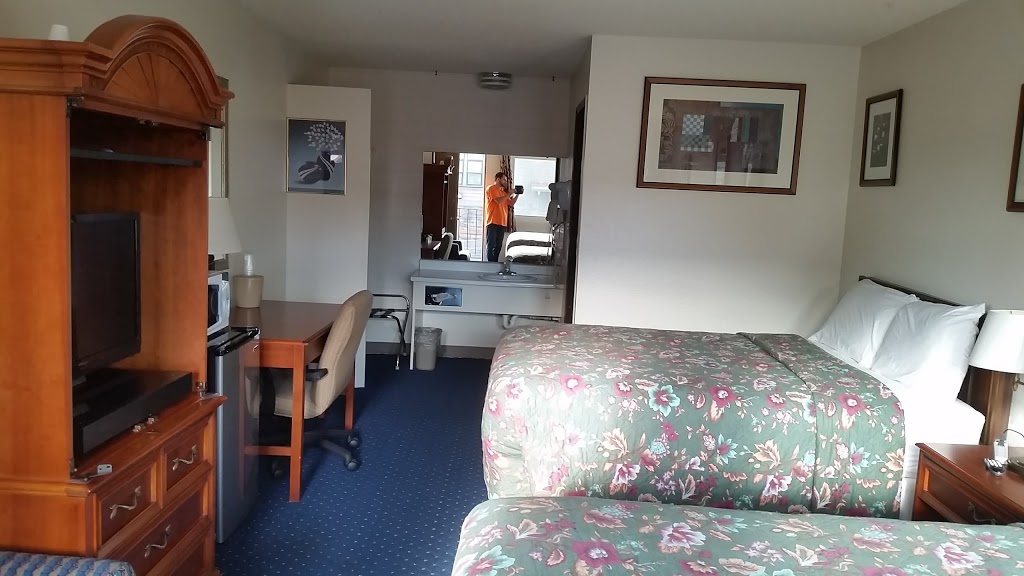 Northwoods Motel | 288 D St, Blaine, WA 98230, USA | Phone: (360) 332-5603