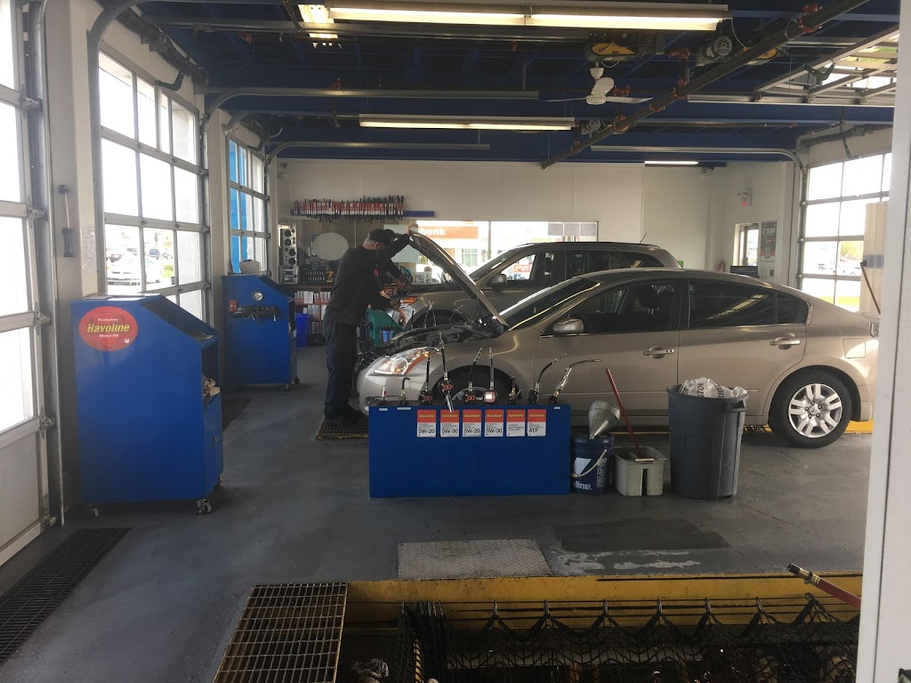 Take 5 Oil Change | 64 Dundas St E, Waterdown, ON L0R 2H2, Canada | Phone: (905) 581-4207
