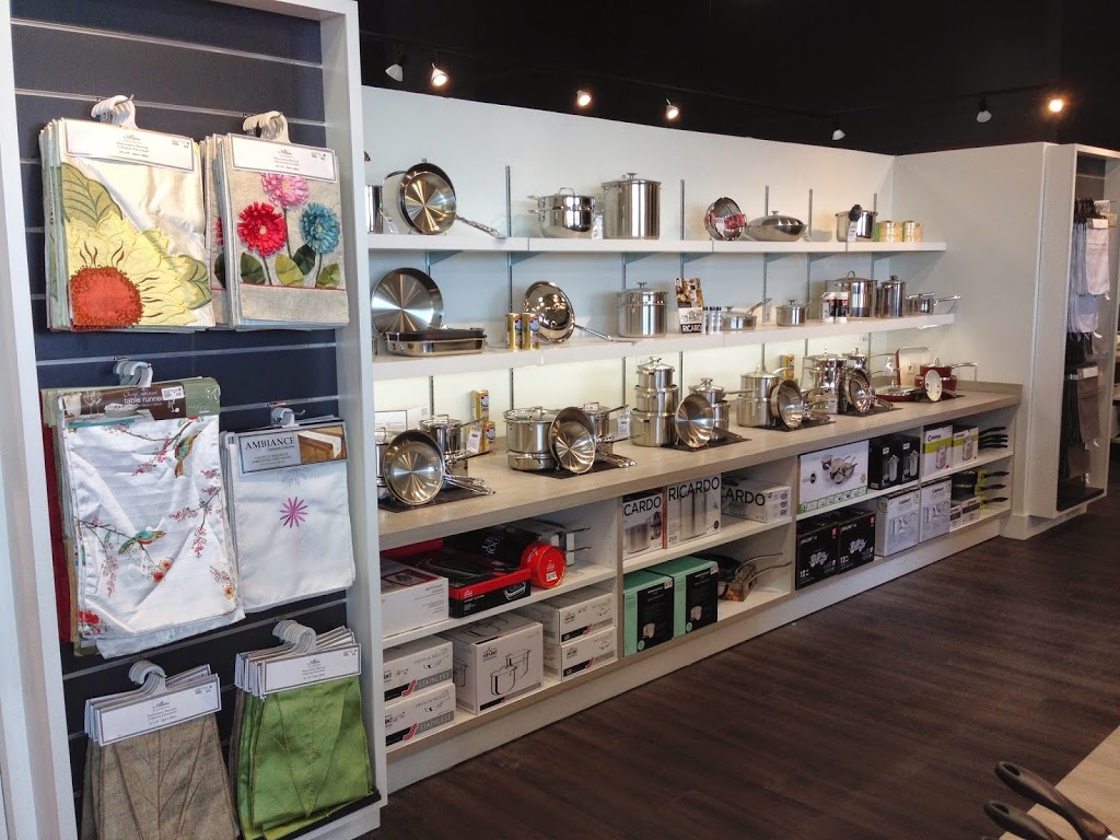 Linen Chest | 75 Gunns Rd #205, Toronto, ON M6N 4X9, Canada | Phone: (416) 760-9704
