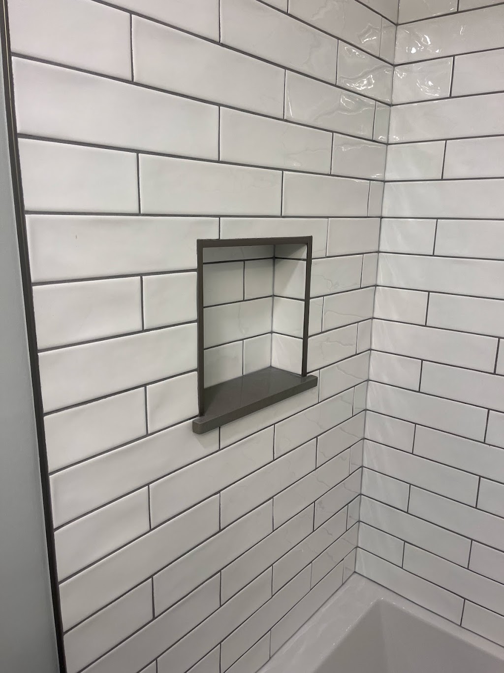 BATH FX INC | 89 Elgin Meadows Cir SE, Calgary, AB T2Z 0W6, Canada | Phone: (403) 992-2284