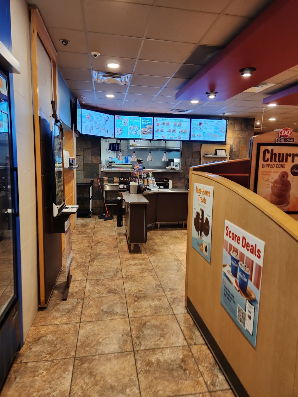 Dairy Queen Grill & Chill | 33 Civic Centre Rd, Petawawa, ON K8H 0A1, Canada | Phone: (613) 687-0099