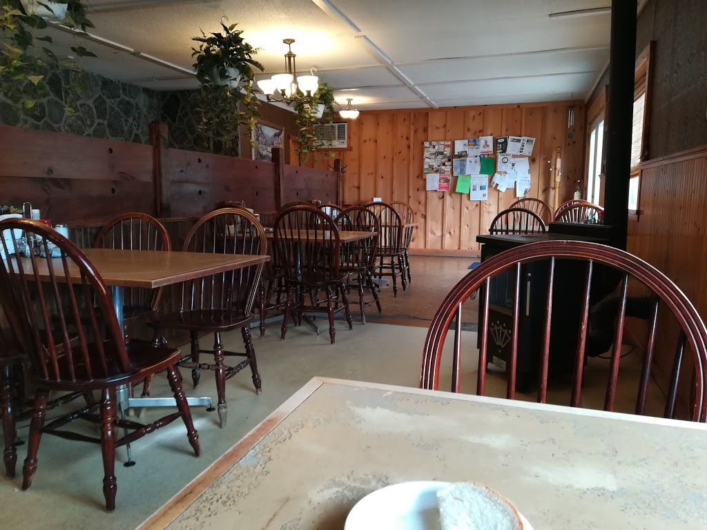 Barbs Family Restaurant | 68 Main St S, Milverton, ON N0K 1M0, Canada | Phone: (519) 595-8959