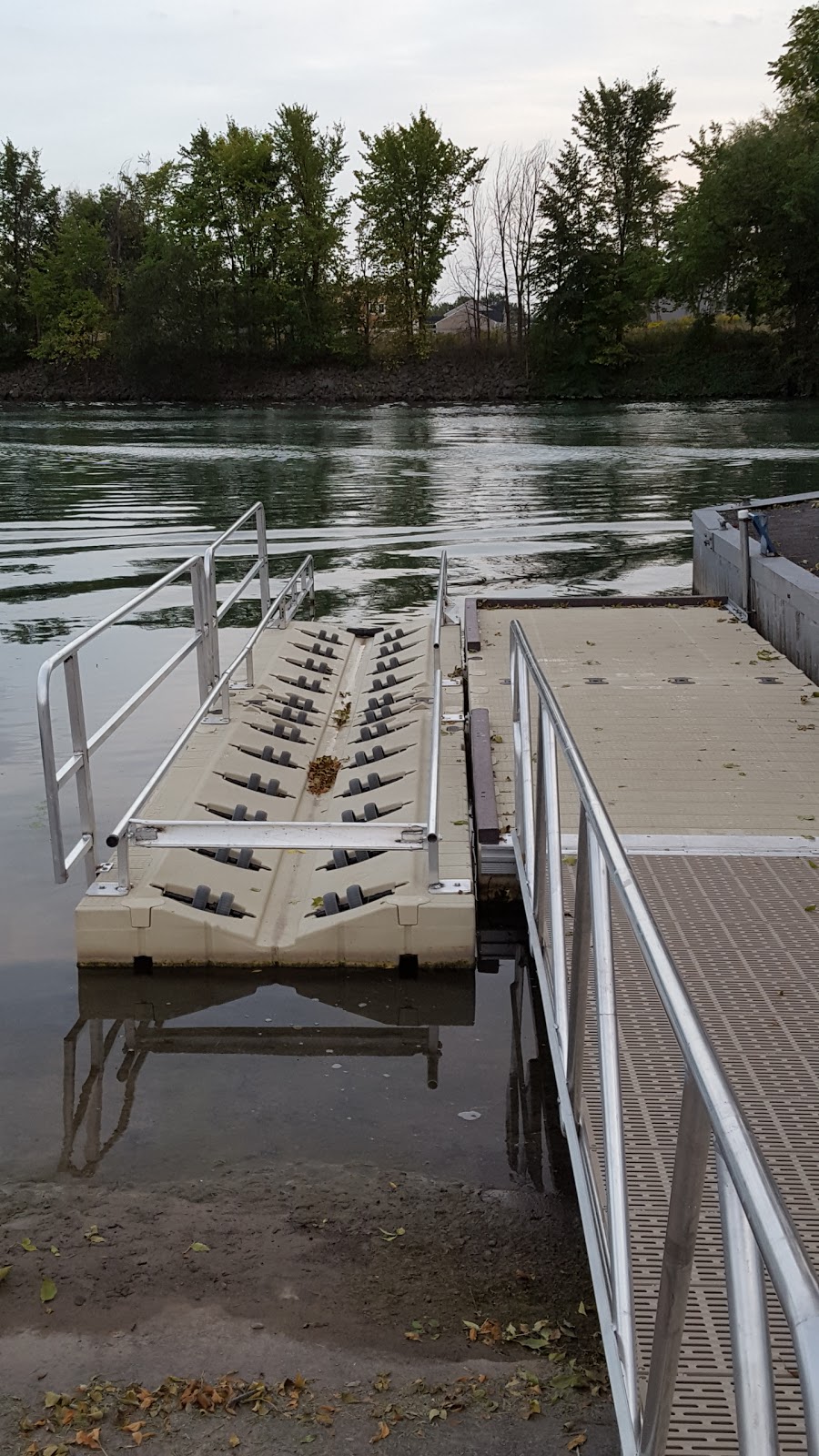 West Canal Park & Marina | 4070 Tonawanda Creek Rd, North Tonawanda, NY 14120, USA | Phone: (716) 694-4630