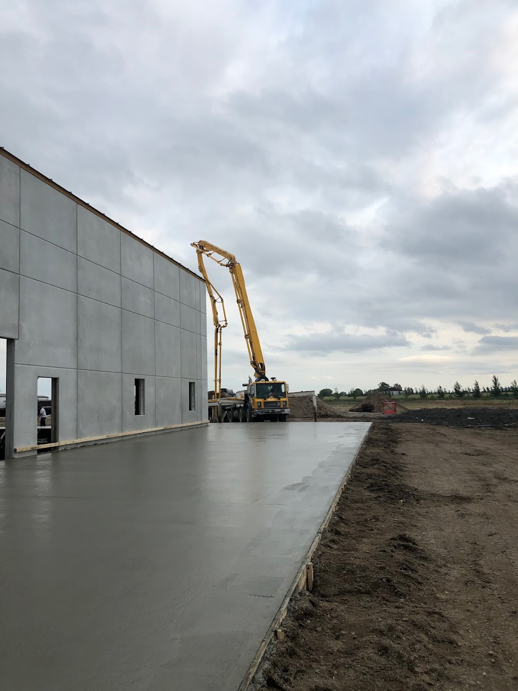 Mid City Redimix | 12105 Rd 25 W, RM of Stanley, MB R0G 2T0, Canada | Phone: (204) 362-3987