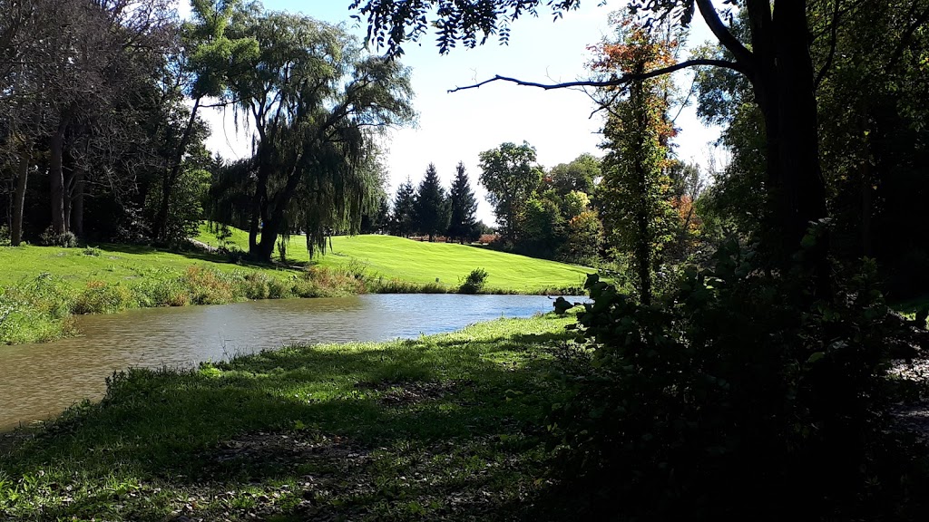 Maple City Country Club | 10845 River Line, Chatham, ON N7M 5J4, Canada | Phone: (519) 354-0289