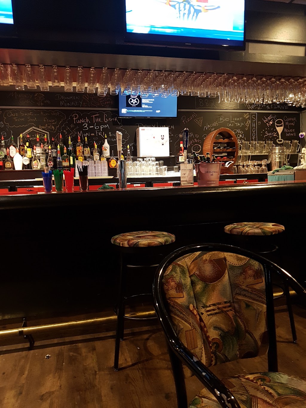 Pete & Roys Canadian Pub | 101 Main St, Rosetown, SK S0L 2V0, Canada | Phone: (306) 882-3323