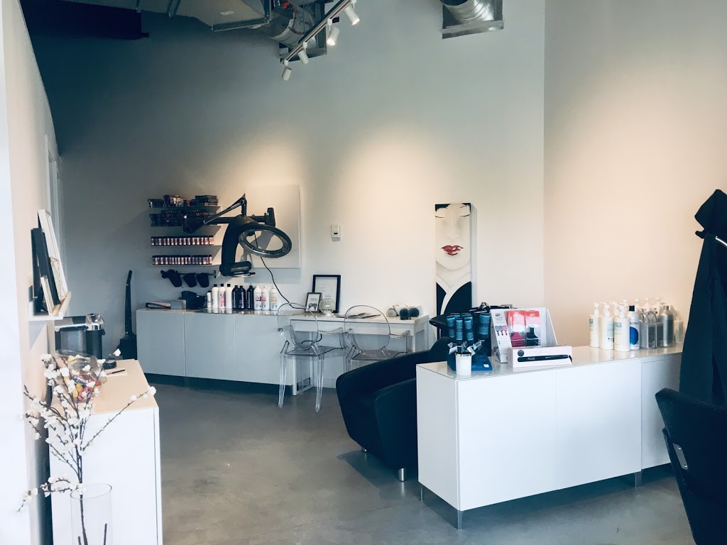 Creation Coiffure Melanie Hbrt | 1352 Boulevard des Chutes, Québec, QC G1C 7C9, Canada | Phone: (418) 661-6085