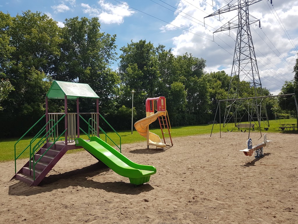 Geary Avenue Parkette | 15 Geary Ave, Toronto, ON M6H 4H1, Canada