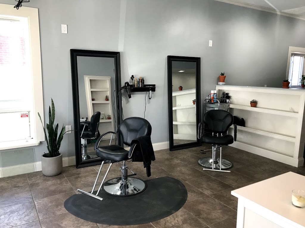 Wildroot hair Salon | 6b, Lennox St, Richmond, ON K0A 2Z0, Canada | Phone: (613) 444-8000