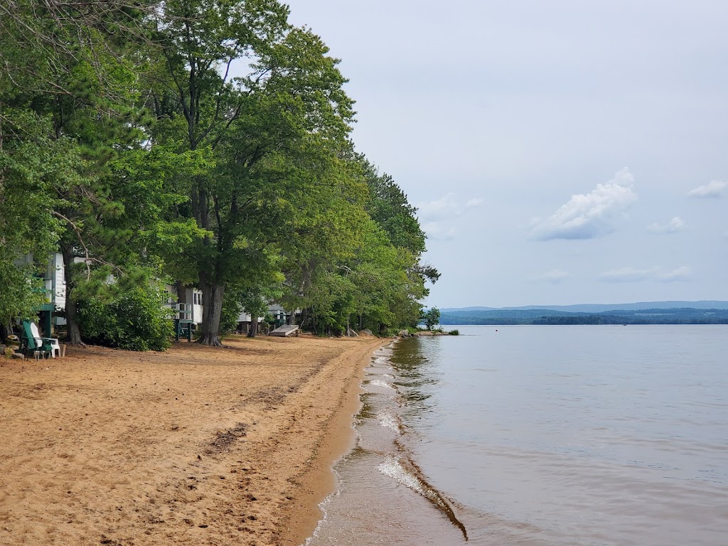 McMillans Cabins | 172 McMillan Rd, Golden Lake, ON K0J 1X0, Canada | Phone: (613) 625-2894