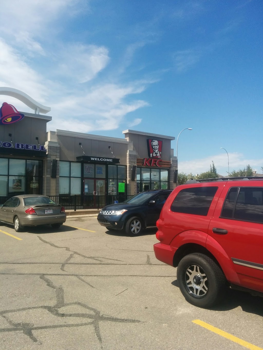 Taco Bell | 14311 23 Ave NW, Edmonton, AB T6R 3E7, Canada | Phone: (780) 988-8000