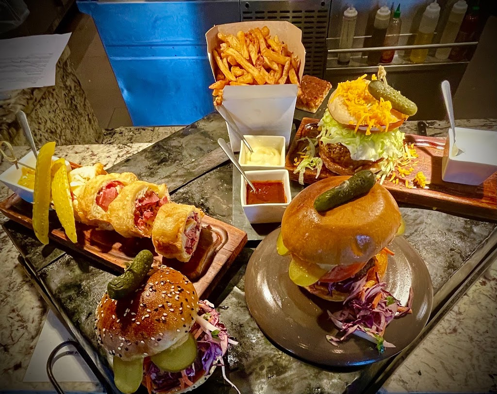 dirtyburger.ca | 6400 Hazeldean Rd Suite 101, Kanata, ON K2M 2Z9, Canada | Phone: (613) 836-8002