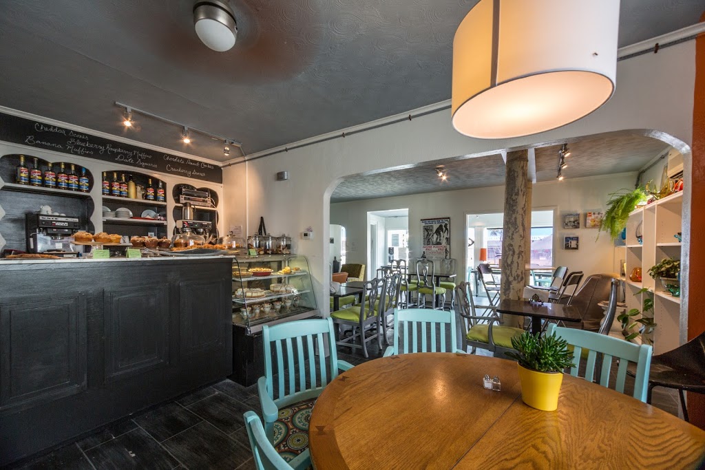 Flying Squirrel Bistro inc. | 27 Main St W, Port Colborne, ON L3K 3T8, Canada | Phone: (289) 836-8382