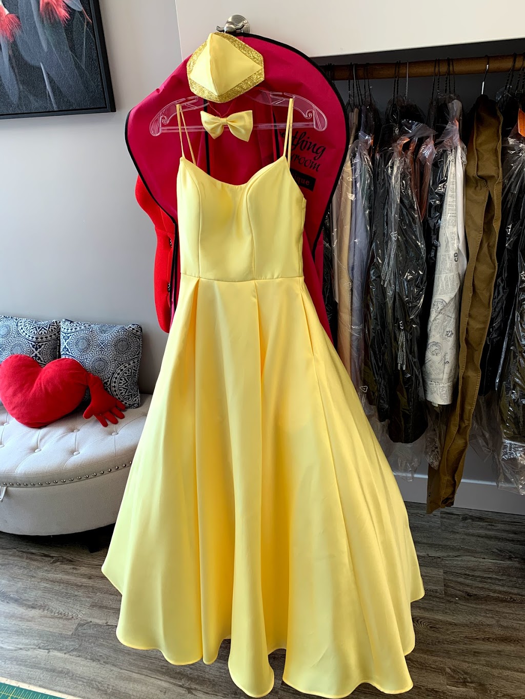 Js / Nina’s Harmony Tailors & Dry cleaning | 456 Gorge Rd E e1, Victoria, BC V8T 2W4, Canada | Phone: (250) 360-0038