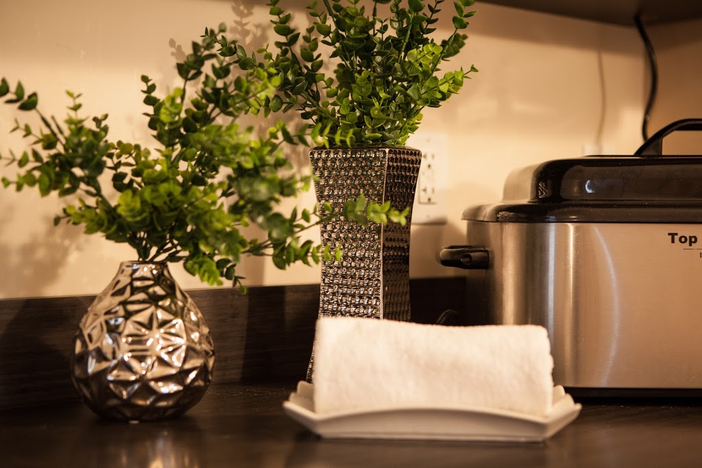 Hand & Stone Massage and Facial Spa – Burlington | 491 Appleby Line #6, Burlington, ON L7L 2Y1, Canada | Phone: (905) 633-9444