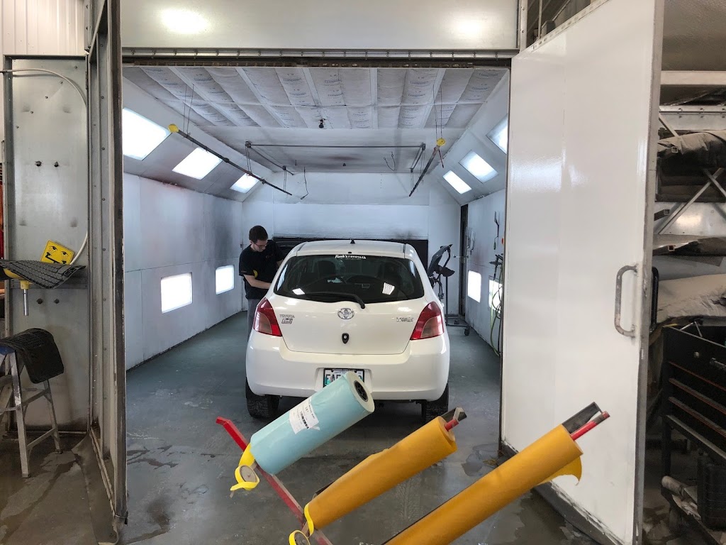 Diamond Autobody & Glass | 265 Kimberly Rd, Winkler, MB R6W 4A7, Canada | Phone: (204) 325-8957