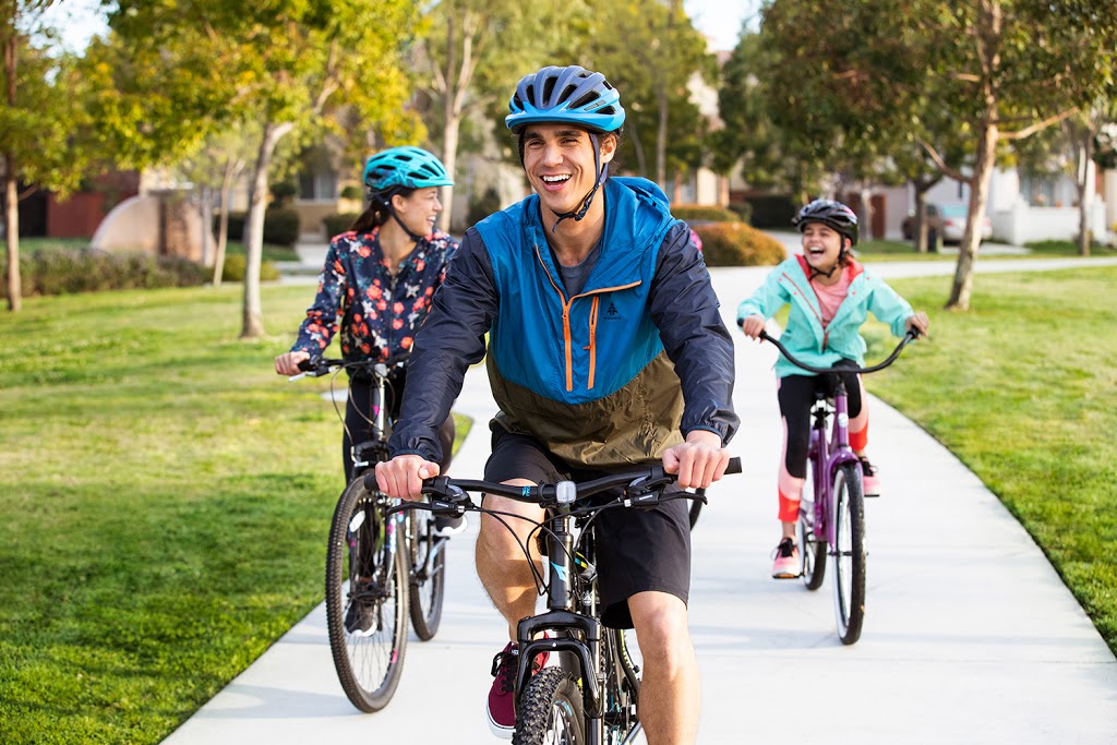 Sport Chek Place DOrleans | 110 Place dOrléans Dr #2400, Orléans, ON K1C 2L9, Canada | Phone: (613) 824-9933