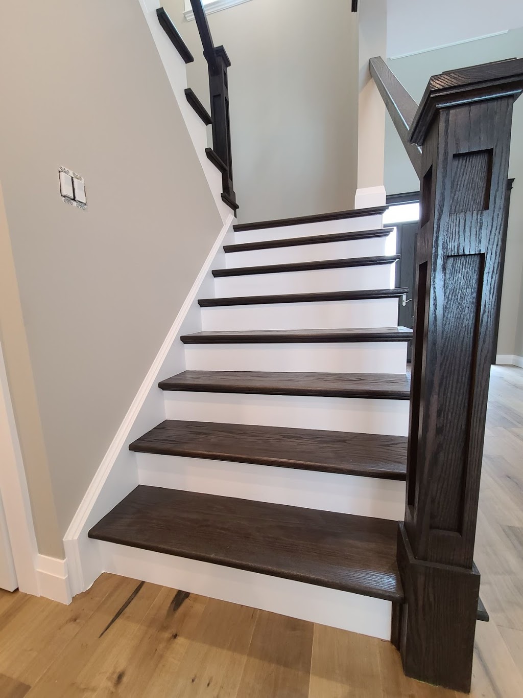 The English Paint Co | 63 Market St, Paris, ON N3L 3B1, Canada | Phone: (519) 865-6113