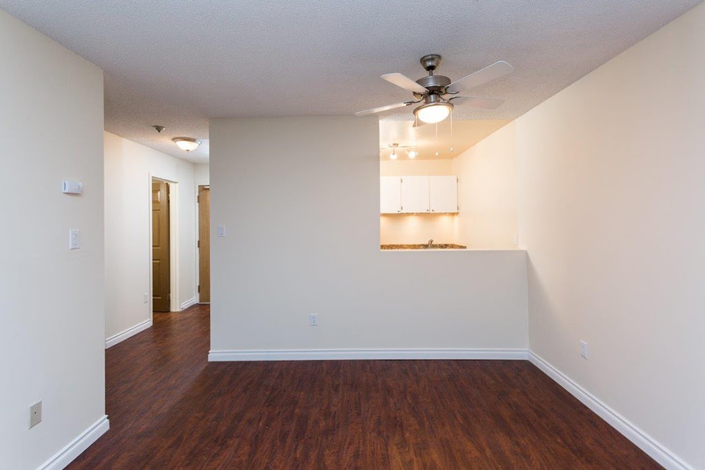 Carrigan place Apartments | 3836 Carrigan Ct, Burnaby, BC V3N 4P7, Canada | Phone: (604) 243-8727