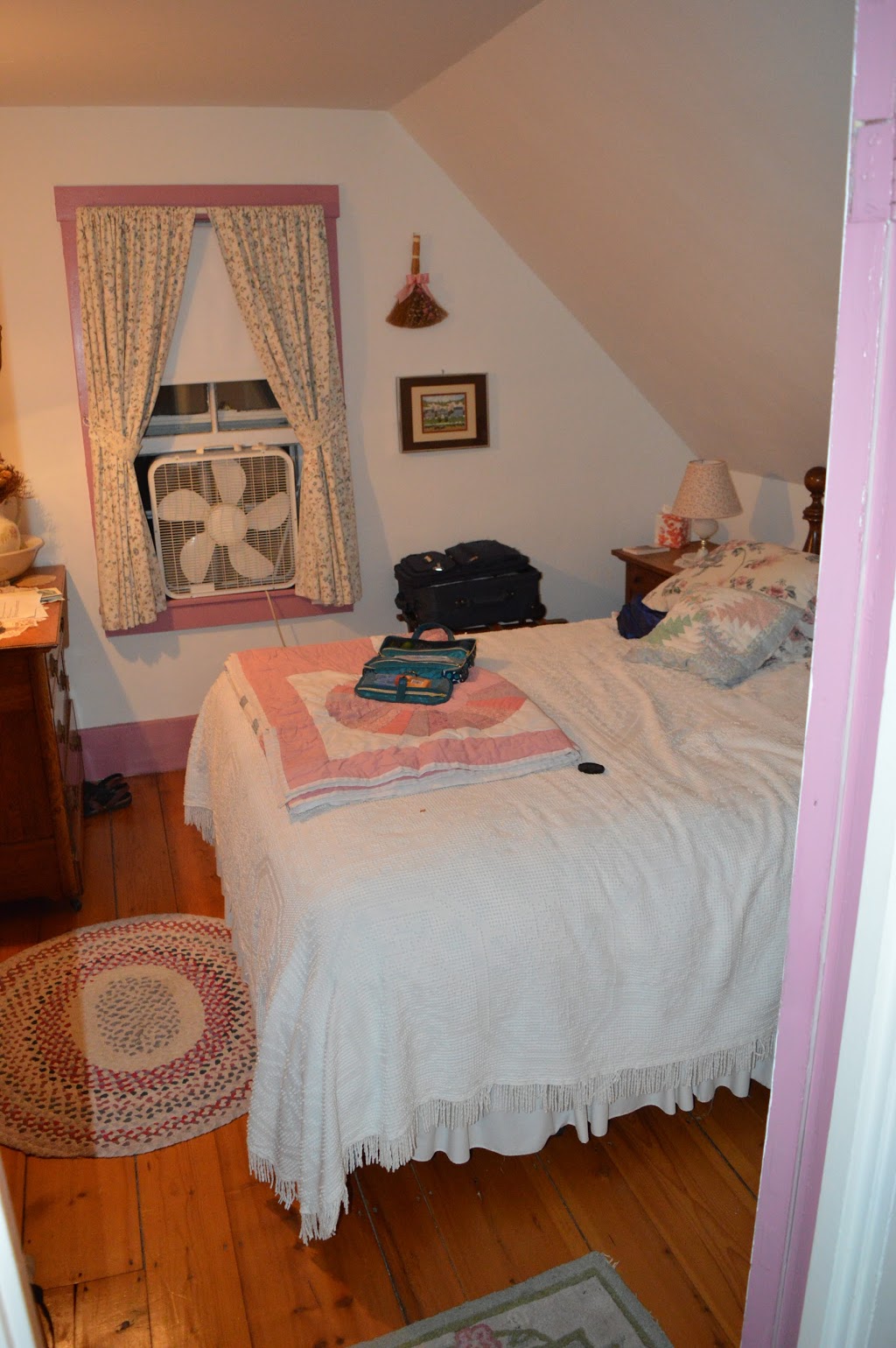 Barrett Bed and Breakfast | 723 Feltzen South Rd, Rose Bay, NS B0J 2X0, Canada | Phone: (902) 640-2111
