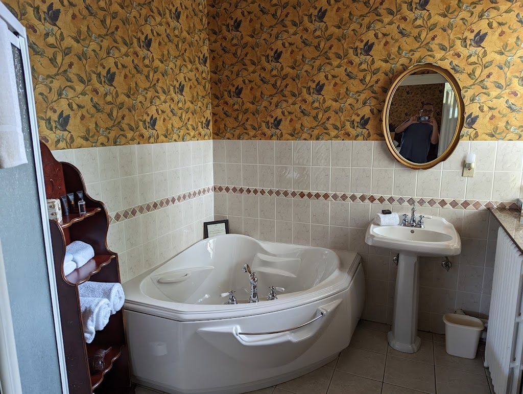 Queen Anne Inn | 494 Upper Saint George Street, Annapolis Royal, NS B0S 1A0, Canada | Phone: (902) 532-7850
