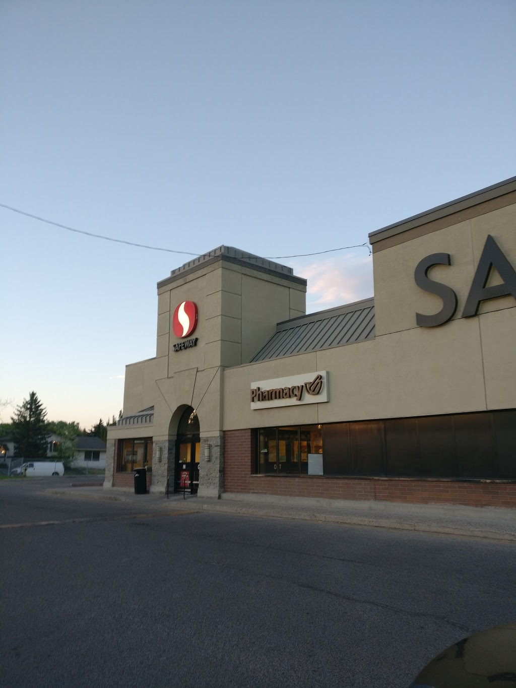 Safeway Ogden | 7740 18 St SE, Calgary, AB T2C 2N5, Canada | Phone: (403) 236-1210