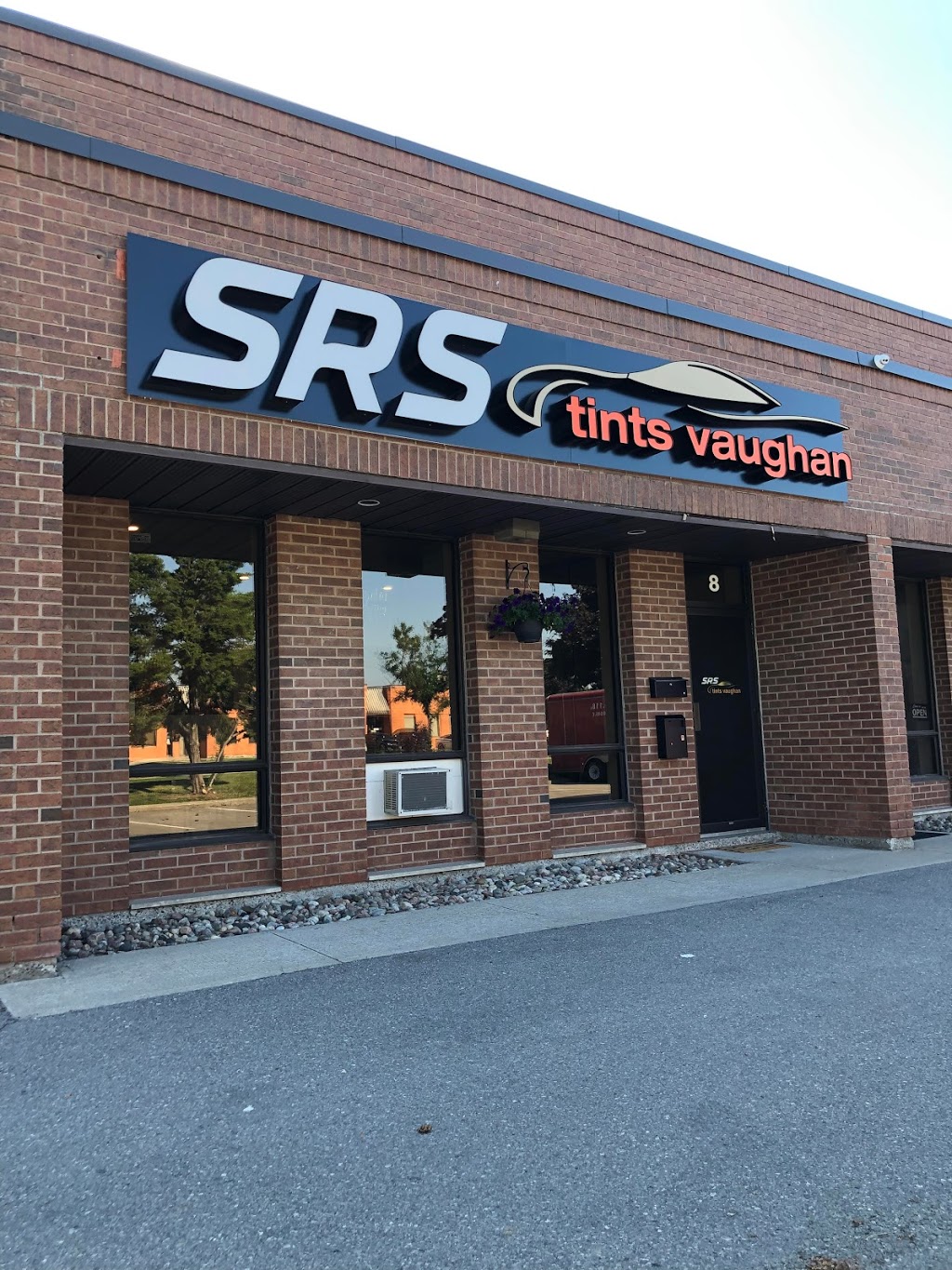 SRS Tints Vaughan | 21 Bradwick Dr Unit 8, Concord, ON L4K 2T4, Canada | Phone: (905) 769-0461